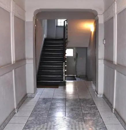 Apartmán Geraeumiger Charme Mit Loggia Nahe Tempelhofer Feld *